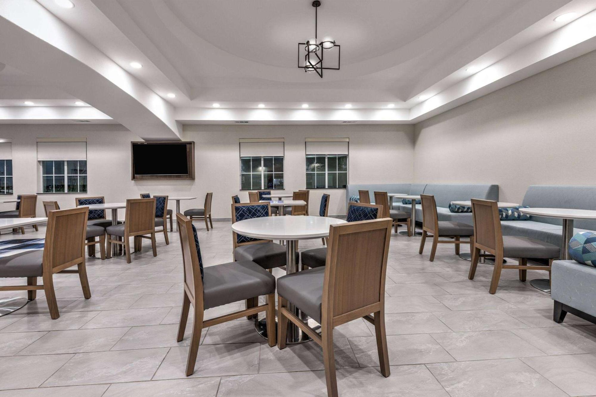 La Quinta By Wyndham Allen At The Village Exterior foto